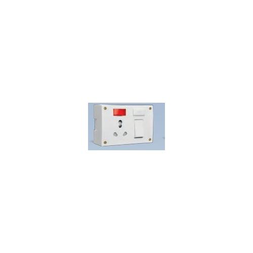 Anchor Penta White 6A/16A, Capton, 5-In-1 Combined with Box and 4 Fixing Holes 240V 50Hz, 38579